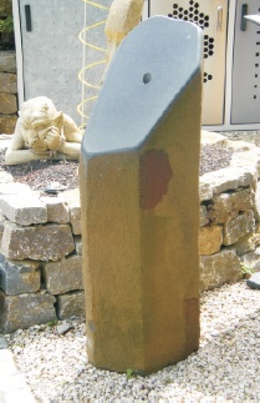 Basalt Brunnen Quellstein