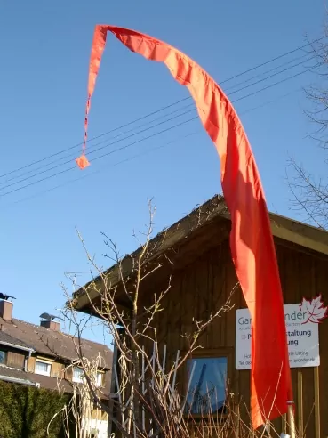 Uni Gartenfahne Baliflagge rot