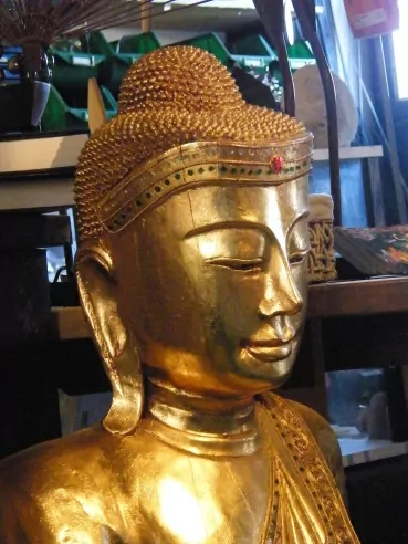 Buddha sitzend H 102 cm - vergoldet
