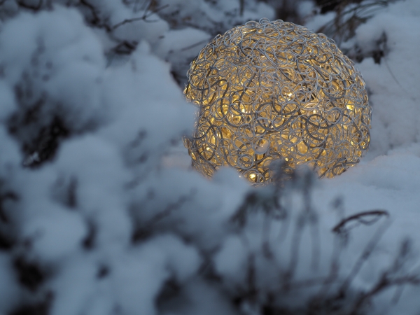 TraVani Design-Lampe Kugel Draht handgearbeitet TraVani Design-Lampe Kugel Draht handgearbeitet