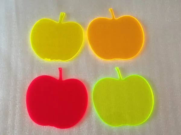Sonnenfänger Apfel in 4 Farben - Licht und Laune®