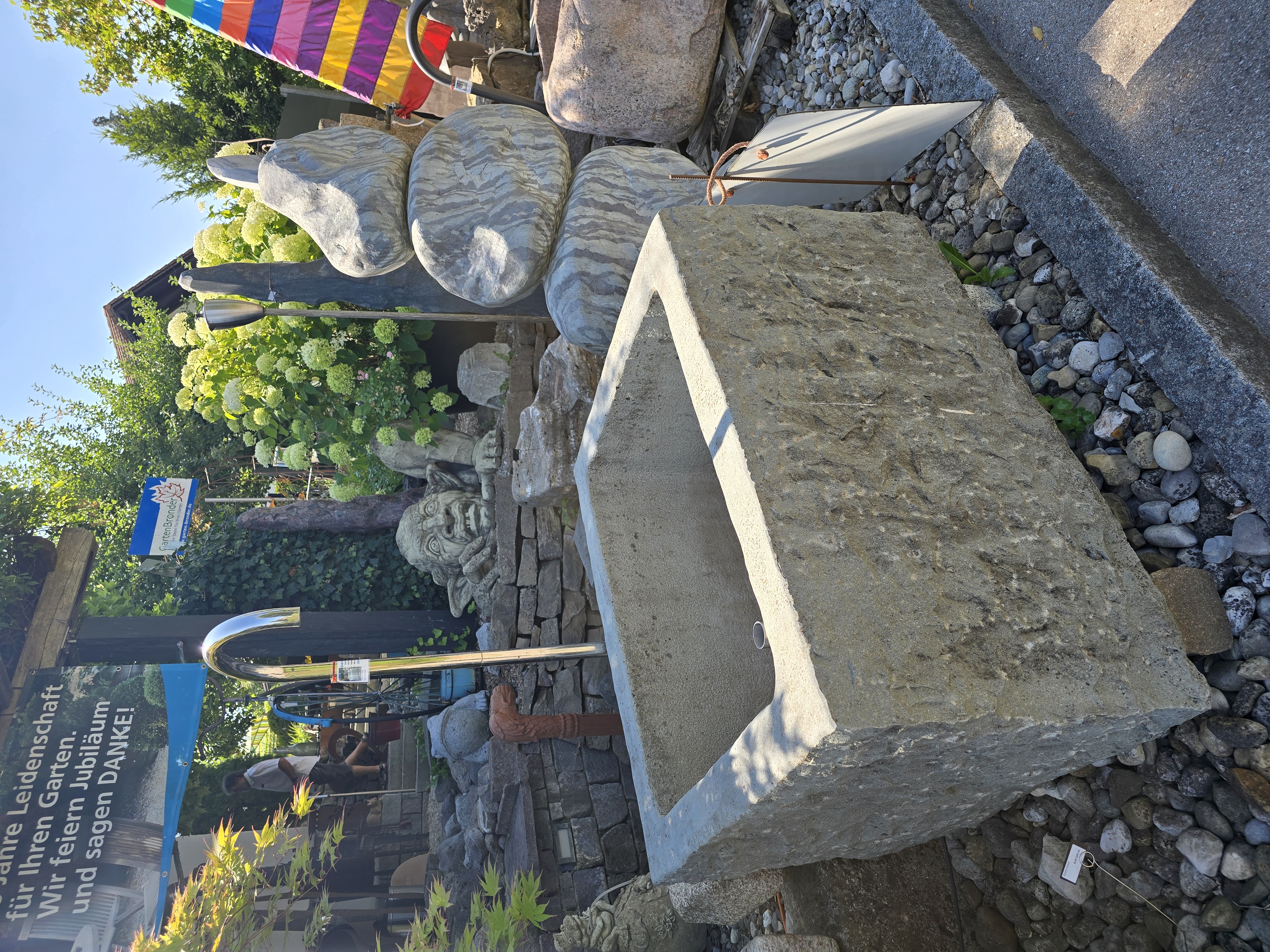 Brunnen aus Quarzstein (Einzelstück) | mit Umlaufsysstem komplett montiert - rechteckig